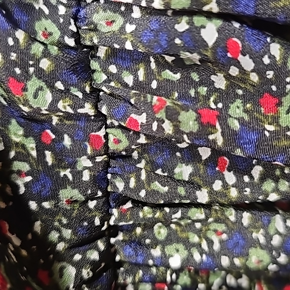 Bcbg Multi Layered Abstract Splatter Design. - image 8